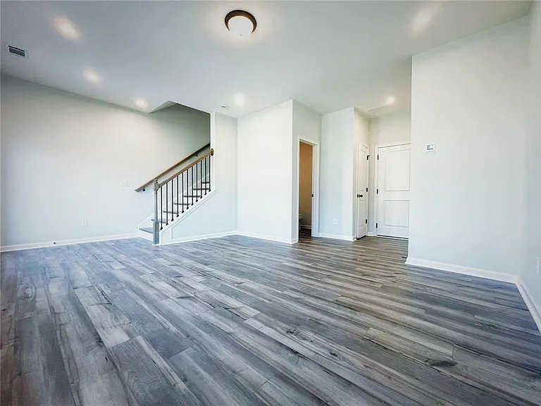 2676 Whistler Way NE — Photo 8