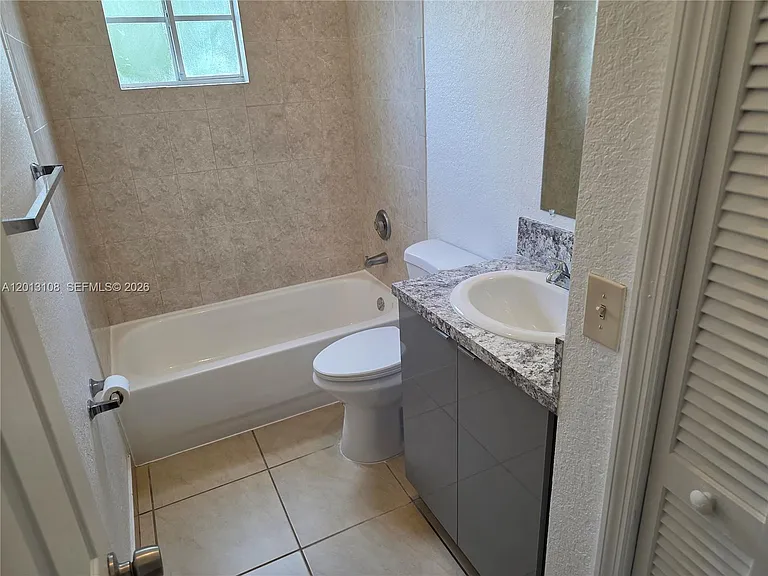 1351 NW 9th Ct — Photo 9