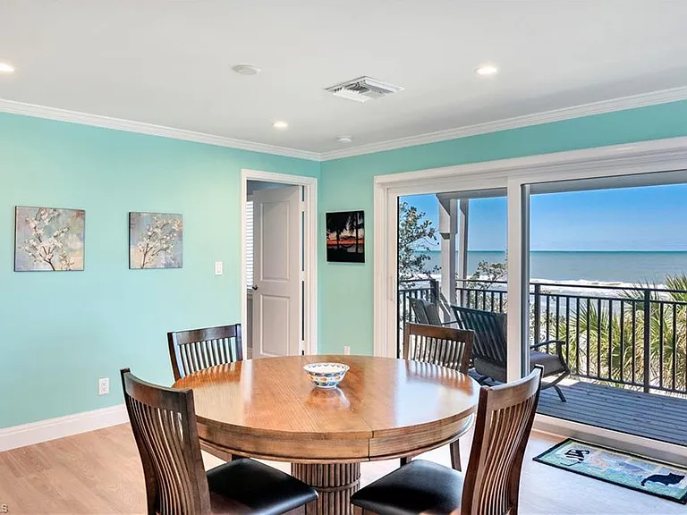 1065 Gulf Shore Blvd N #201 — Photo 10
