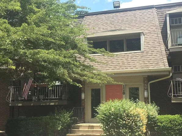 128 E Bailey Rd, Naperville, IL