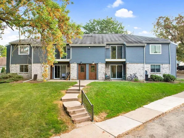 1008 Whispering Pines Way, Fitchburg, WI 53713