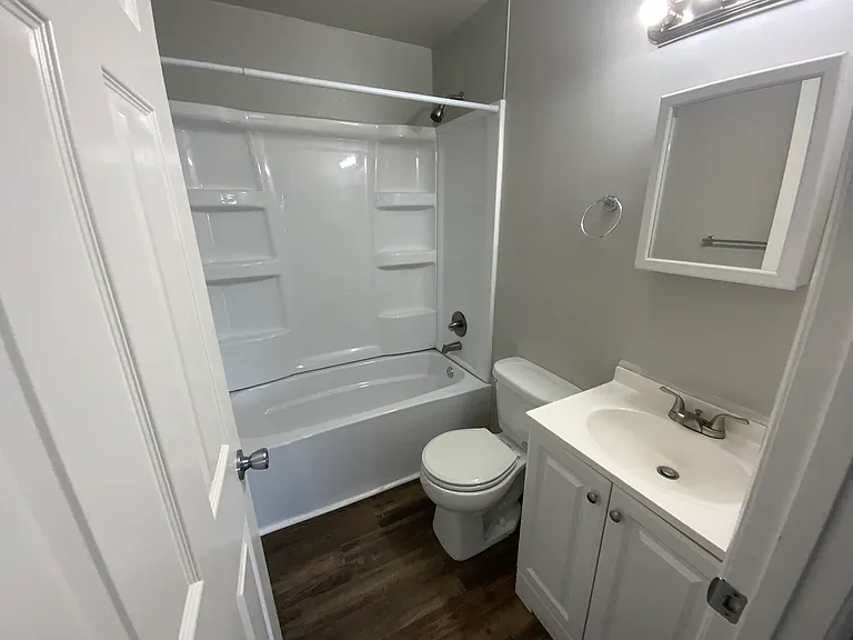 1108 Cambridge Ct #8 — Photo 6
