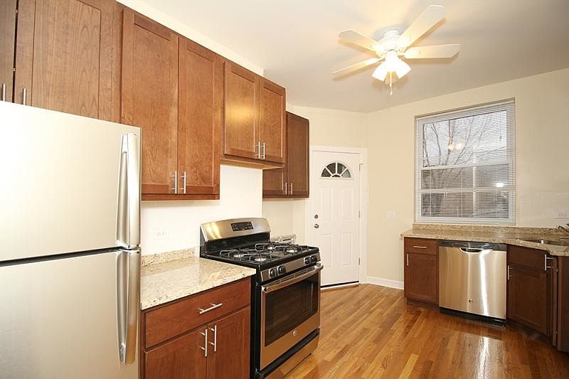 1st image of 1607 W Berteau Avenue # 2 Fl 2nd