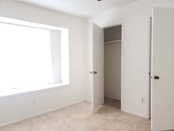 2nd image of 17318 Artwood Ln