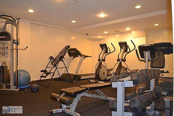 Rented by Metropolitan Property Group | media 63