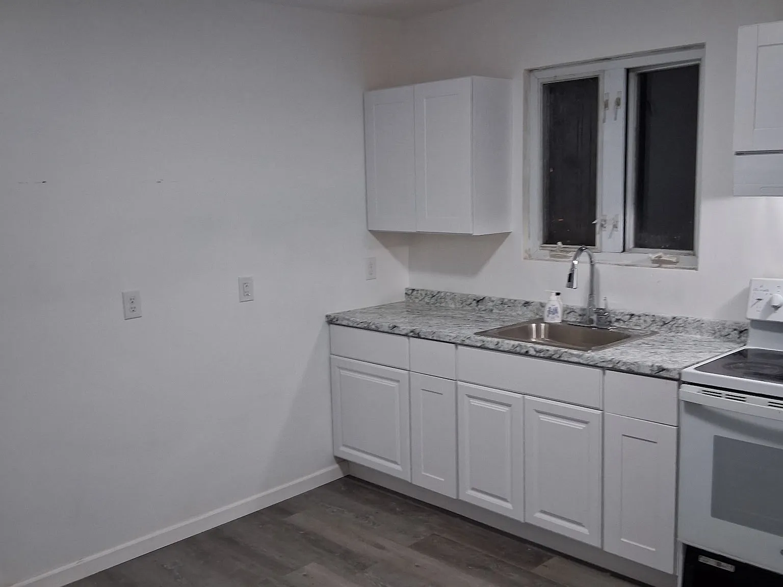 3 bed, 1.5 bath, 1272 sqft, $1,250 — Photo 3