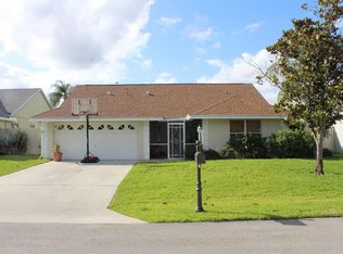 12872 Meadowbend Dr, Wellington, FL 33414