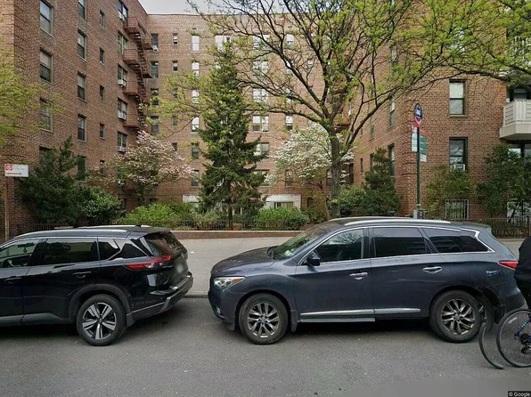 63-09 108th St #6A, Forest Hills, NY 11375