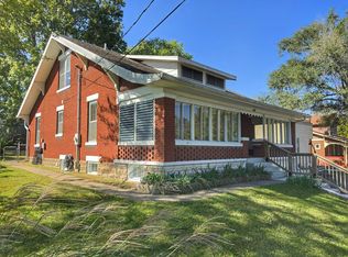 1403 6th St, Boonville, MO 65233