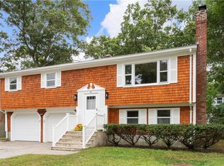 6 Acre Ave, Barrington, RI 02806