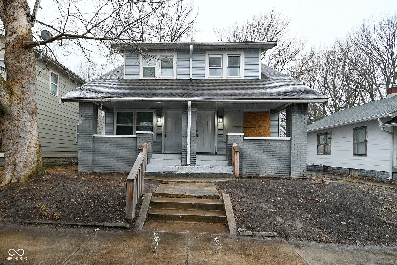 822 N Bradley Ave photo 1