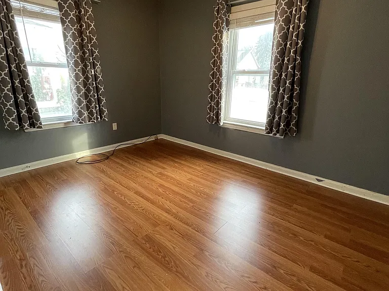 402 Brewer Ave — Photo 10