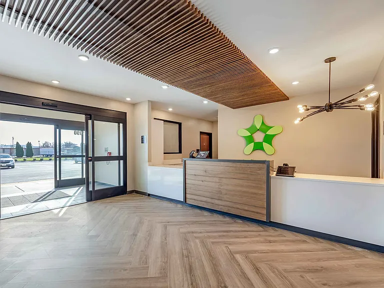 1090 Sgt Asbury Hawn Way — Photo 5
