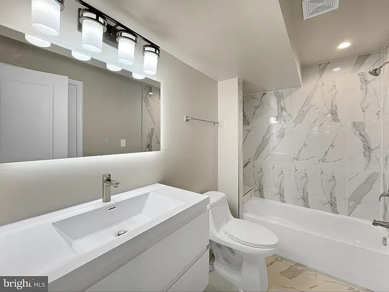 1435 Howard Rd SE — Photo 5