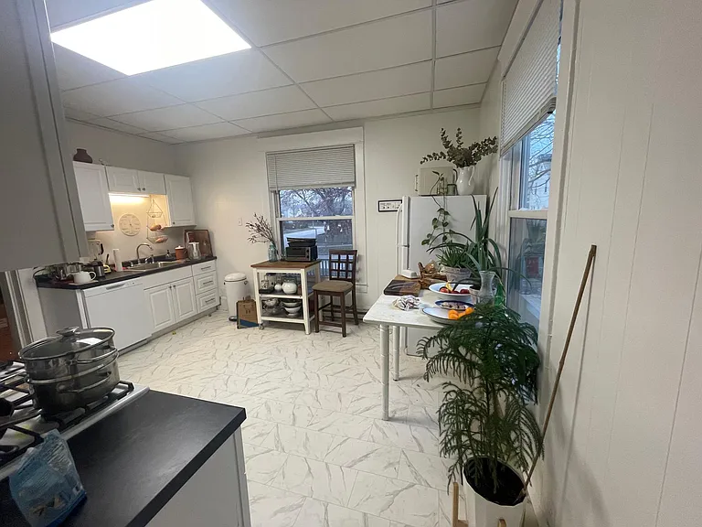 211 W Vine St #1 — Photo 7