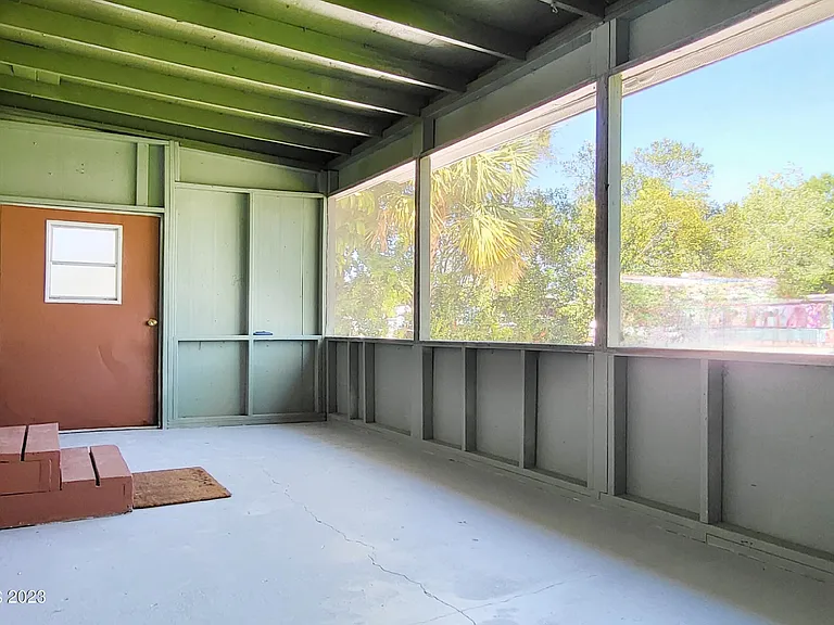 6877 Blue Bonnet Dr — Photo 3