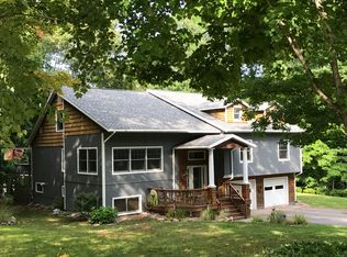 1037 Allouez Rd, Marquette, MI 49855