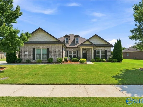 31 Crimson Cloud SW, Huntsville, AL 35824