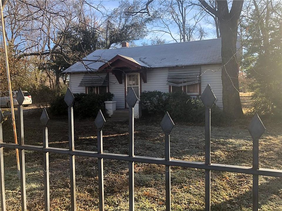 1st image of 602 N Cedardale Dr