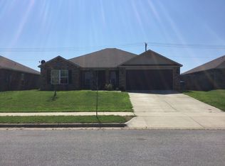 6400 SW Chalkstone Rd, Bentonville, AR 72712