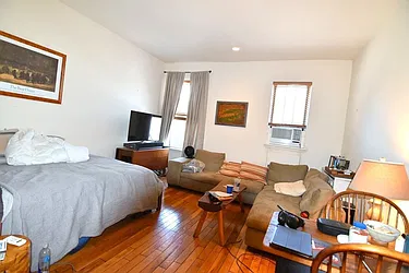 Rented by Manhattan Spaces