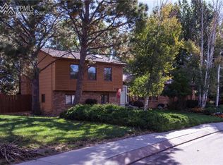 220 Silver Spring Dr, Colorado Springs, CO 80919