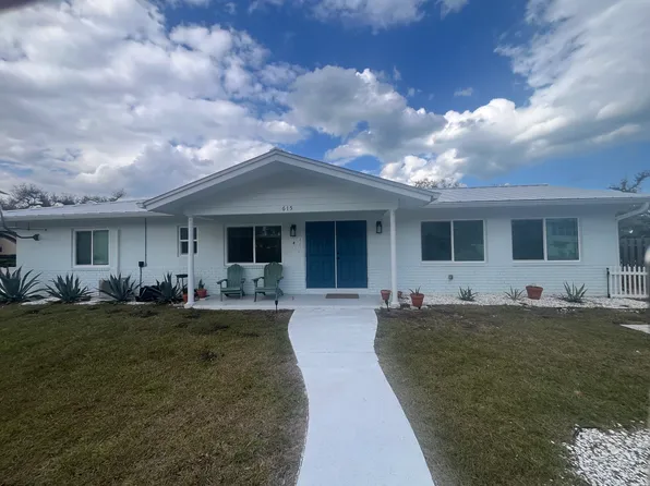 615 Azalea Ln #4A, Vero Beach, FL 32963