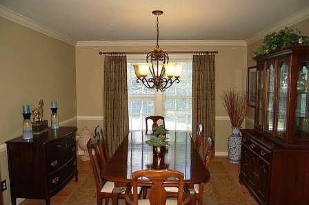 4th image of 4622 Sutton Oaks Dr