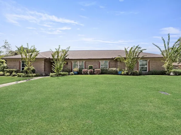 4165 Simpson Dr, Beaumont, TX 77705