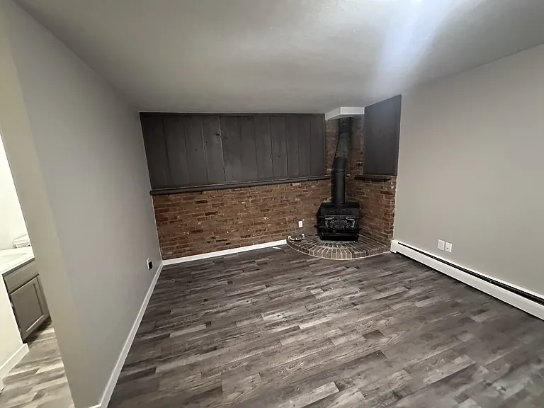 2805 Riverside Dr — Photo 2