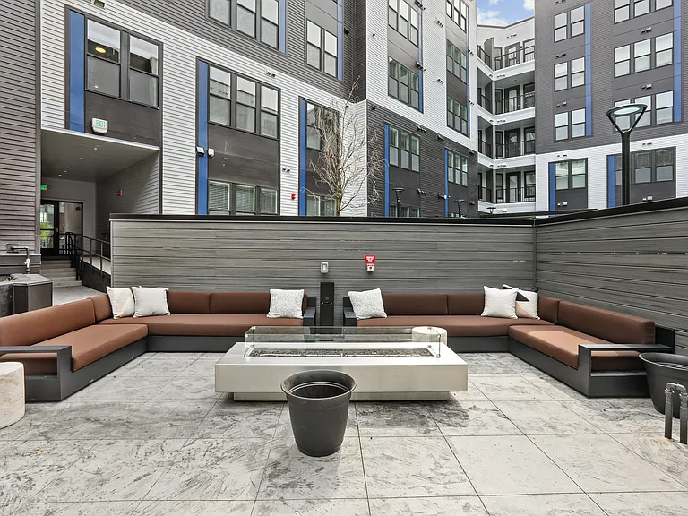 Alta New Carrollton — Photo 27