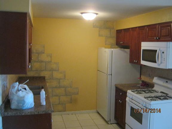 5th image of 8804 Briar Ct