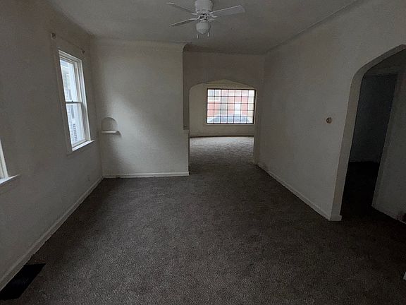 4th image of 240 Dexter St #1