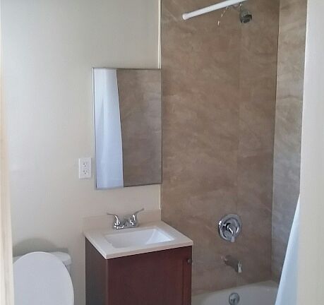 2nd image of 311 N Gordon St #5