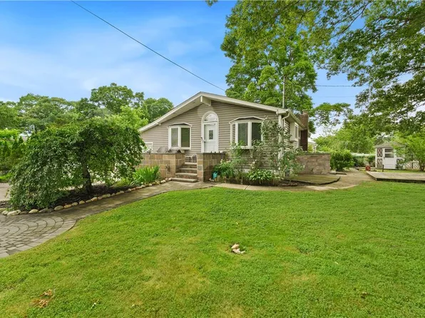 139 Queen Street, Bay Shore, NY 11706