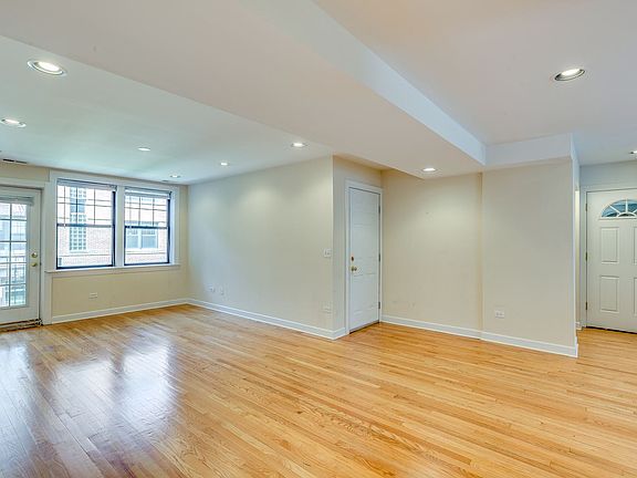 3rd image of 5226 N Campbell Ave APT 1B