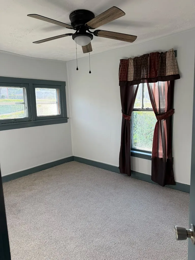 2 bed, 877 sqft, $1,100 — Photo 3