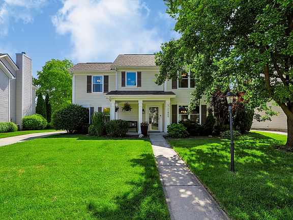 3rd image of 11499 Feather Rock Ct