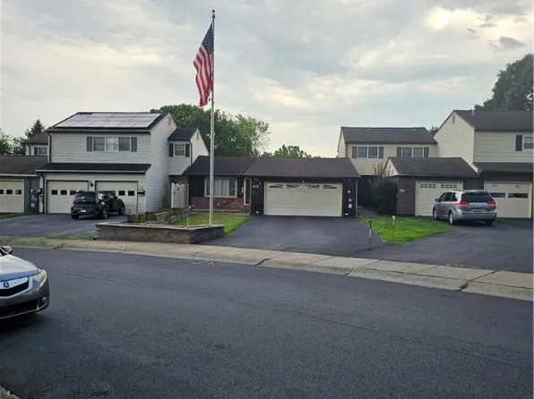 60 Cambridge Pl, Catasauqua, PA 18032