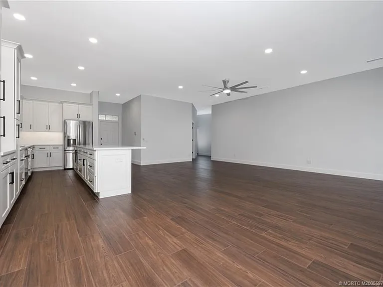 2198 SW Mayflower Dr — Photo 14