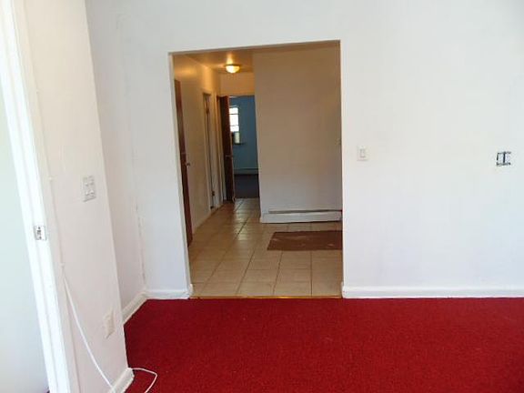 4th image of 1143 E 221st St #2