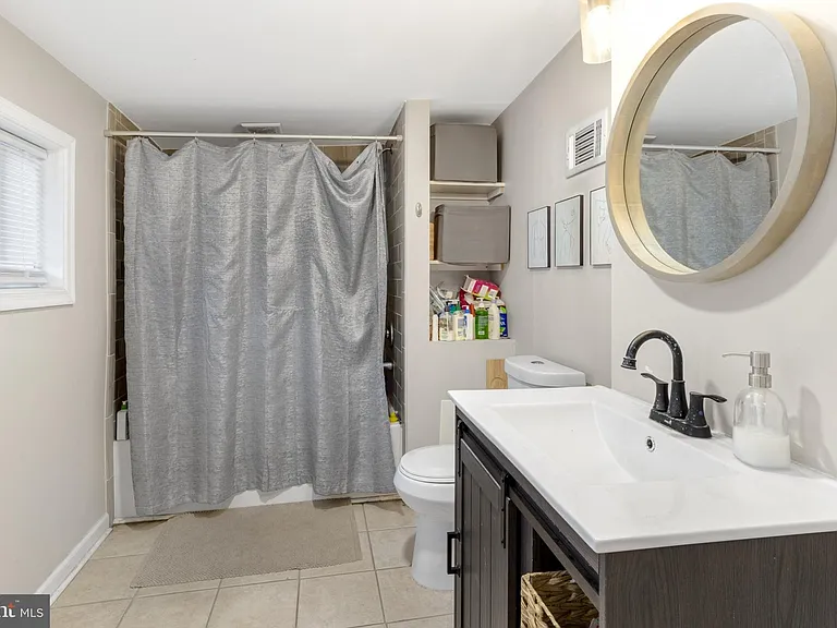 1209 E Susquehanna Ave #1 — Photo 12