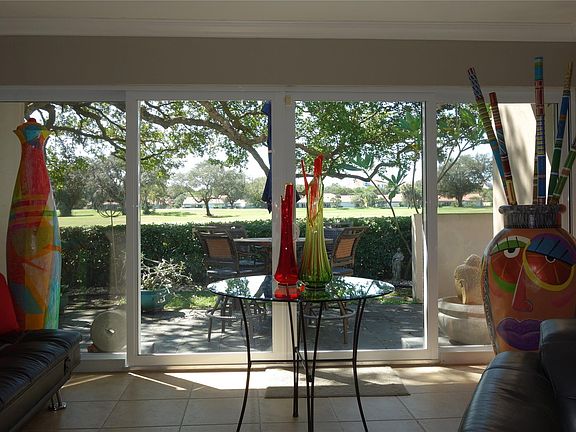 5th image of 3765 Oaks Clubhouse Drive #P-10