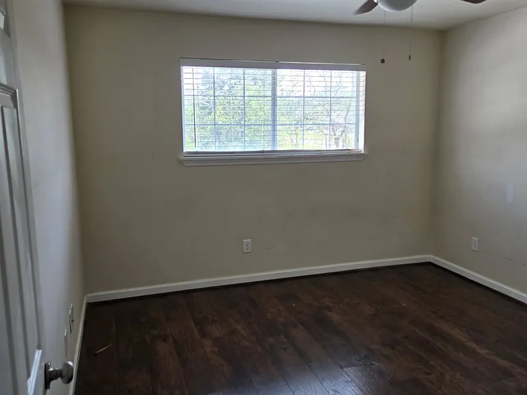 Master Bedroom facing front quiet front Boulevard with only local traffic. No thru traffic.