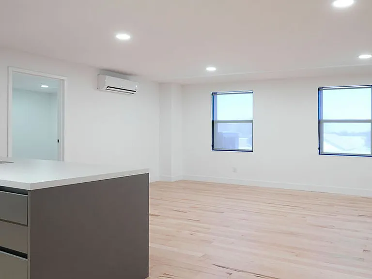 44 Warren St #306 — Photo 7