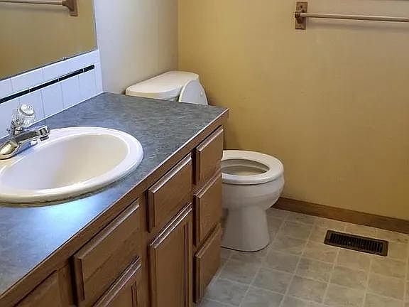 4th image of 1509 Chickadee St