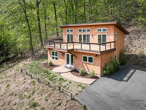 5th image of 407 Farmview Rd