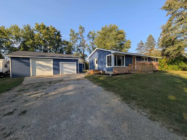4835 E Brian Ln, Midland, MI 48642