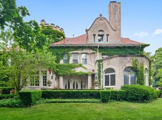 305 Greenleaf St, Evanston, IL 60202