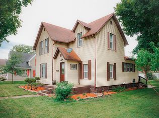 602 W Market St, Nappanee, IN 46550